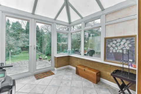 26 North View Crescent, Epsom, KT18 5UR