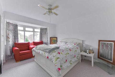 26 North View Crescent, Epsom, KT18 5UR