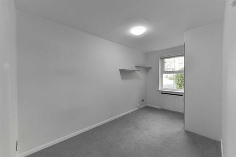 1 Hatfield Close, Sutton, SM2 5BH