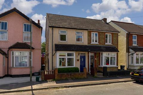 54 Diceland Road, Banstead, SM7 2ET