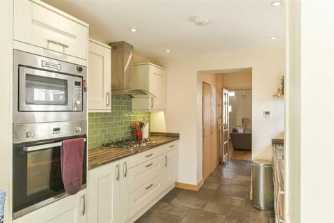 54 Diceland Road, Banstead, SM7 2ET