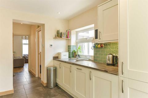54 Diceland Road, Banstead, SM7 2ET
