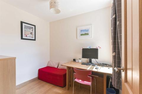 54 Diceland Road, Banstead, SM7 2ET