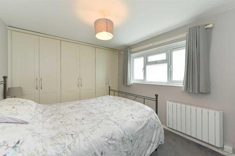 81 Chetwode Road, Tadworth, KT20 5PS