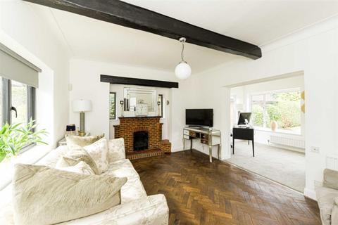 17 Cunningham Road, Banstead, SM7 3HG