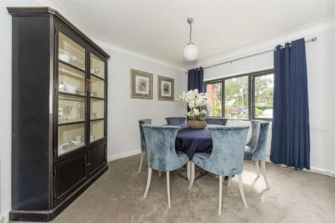 17 Cunningham Road, Banstead, SM7 3HG