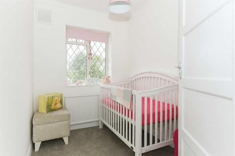 17 Cunningham Road, Banstead, SM7 3HG