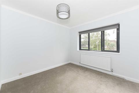 17 Cunningham Road, Banstead, SM7 3HG
