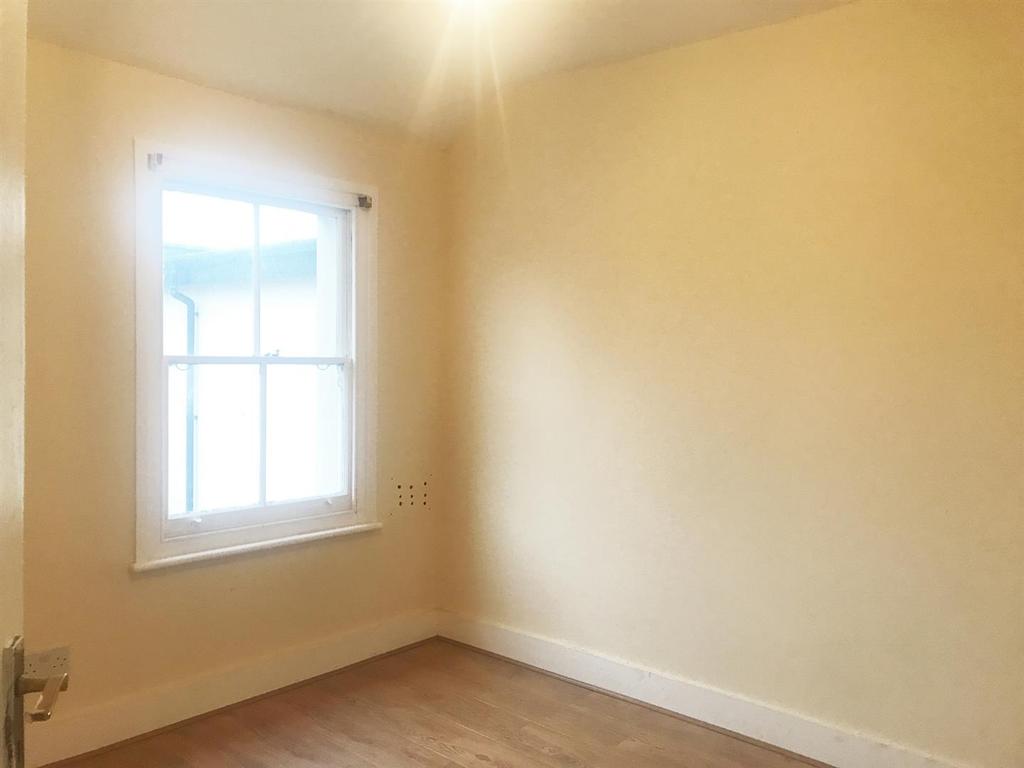 Collingwood Road, Tottenham 1 bed in a house share £550 pcm (£127 pw)