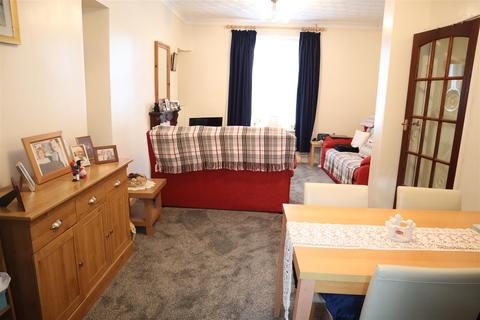 41 Brynmor Road, Llanelli, SA15 2TF