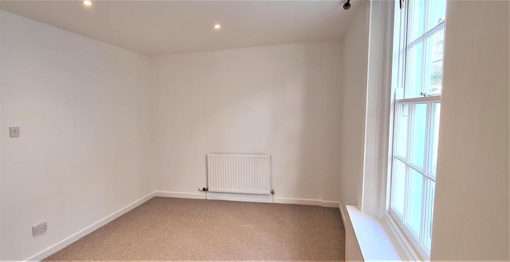 Bedroom1b.jpg