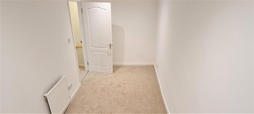 Bedroom 2a.jpg