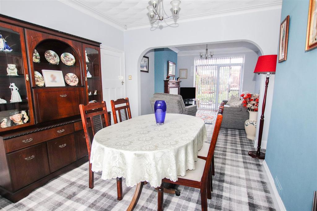 Hassam Parade, Wolstanton, Newcastle 3 bed semidetached house £199,950