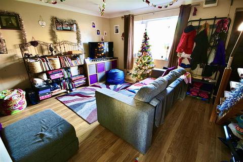 89 Elmore, Swindon, SN3 3TN