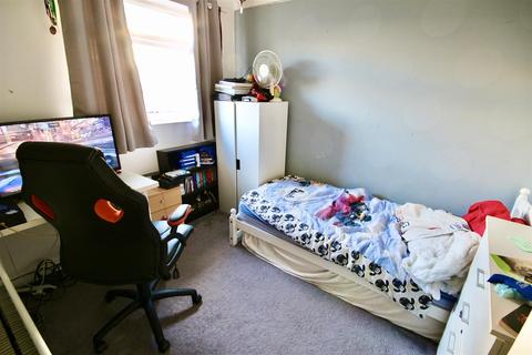 89 Elmore, Swindon, SN3 3TN
