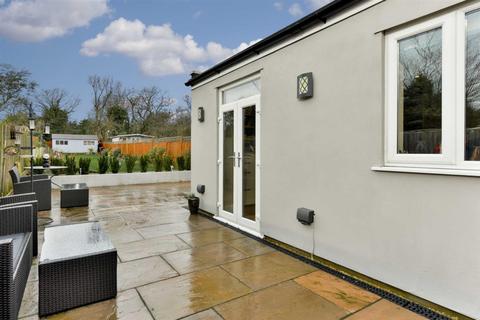 19 Rosedale Road, Epsom, KT17 2JQ