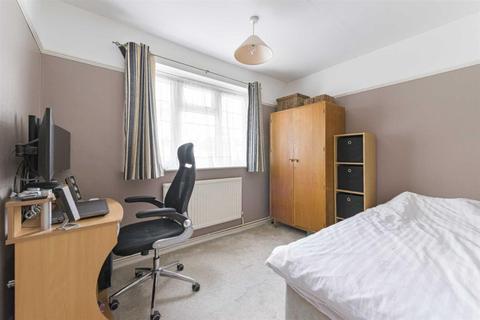 The Upper Maisonette, 27 Welbeck Close, Epsom, KT17 2BJ