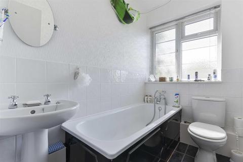 The Upper Maisonette, 27 Welbeck Close, Epsom, KT17 2BJ