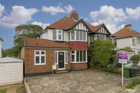 19 Ravensfield Gardens, Epsom, KT19 0ST