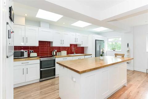 19 Ravensfield Gardens, Epsom, KT19 0ST
