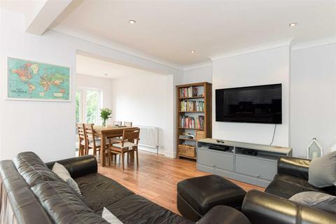 19 Ravensfield Gardens, Epsom, KT19 0ST