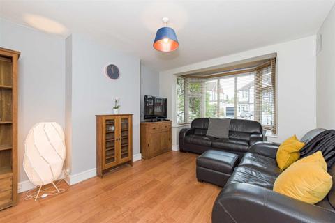 19 Ravensfield Gardens, Epsom, KT19 0ST