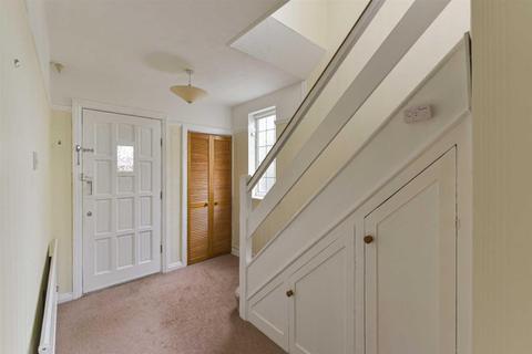 136 Walsingham Gardens, Epsom, KT19 0NF