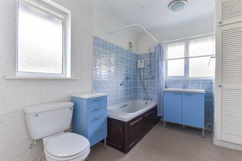 136 Walsingham Gardens, Epsom, KT19 0NF