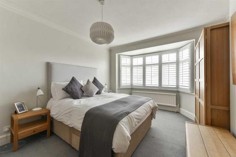 146 Wickham Avenue, Cheam, Sutton, SM3 8EA