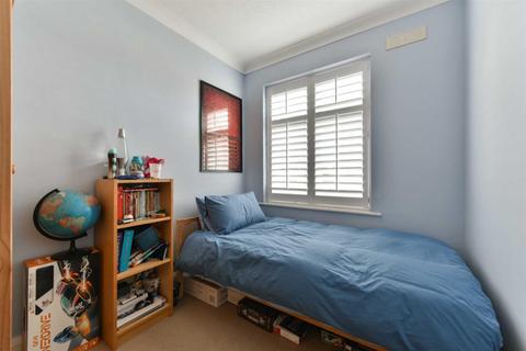 146 Wickham Avenue, Cheam, Sutton, SM3 8EA