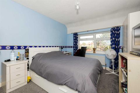 116 Walsingham Gardens, Epsom, KT19 0ND
