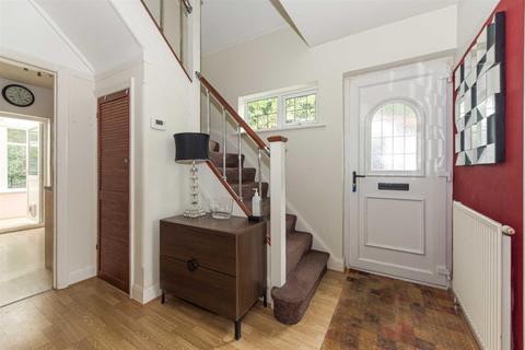19 Beaufort Way, Ewell, Epsom, KT17 2PS