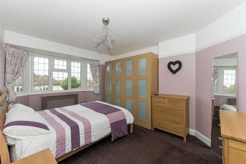 19 Beaufort Way, Ewell, Epsom, KT17 2PS