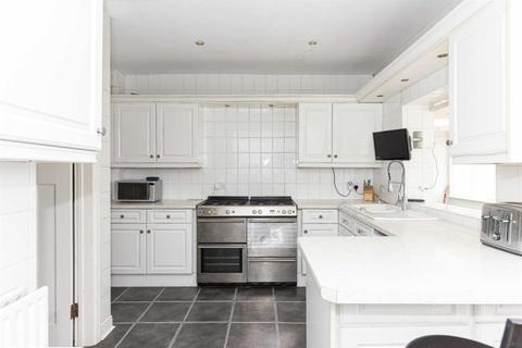 19 Rutherwyke Close, Epsom, KT17 2NA
