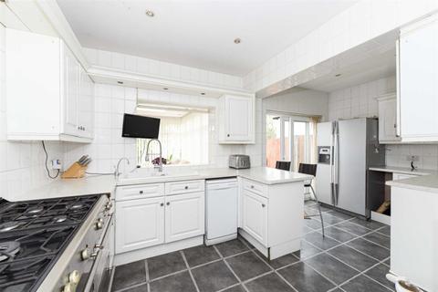 19 Rutherwyke Close, Epsom, KT17 2NA