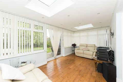 19 Rutherwyke Close, Epsom, KT17 2NA