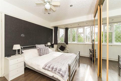 19 Rutherwyke Close, Epsom, KT17 2NA