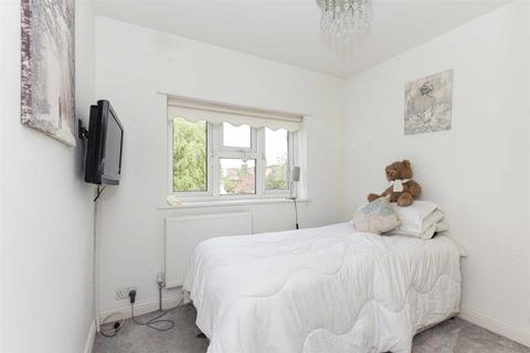 19 Rutherwyke Close, Epsom, KT17 2NA