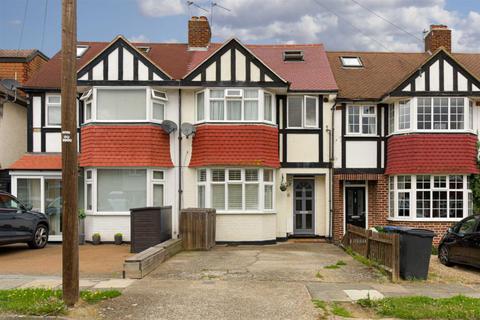 6 Risborough Drive, Worcester Park, KT4 8DA