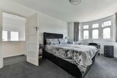 115 Bradstock Road, Epsom, KT17 2LF
