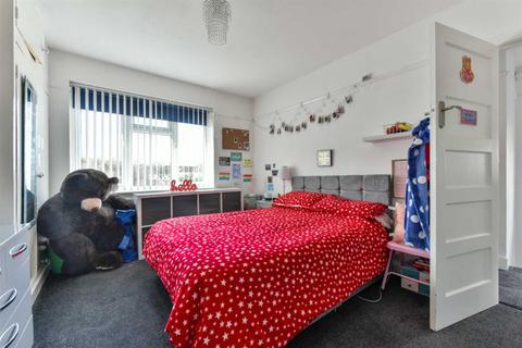 115 Bradstock Road, Epsom, KT17 2LF