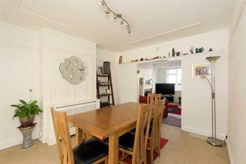 41 River Way, Epsom, KT19 0HJ