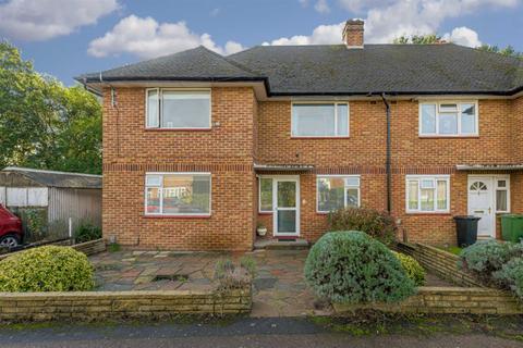 22 Collier Close, Epsom, KT19 9JG