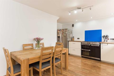 28 Watersedge, Epsom, KT19 9QA