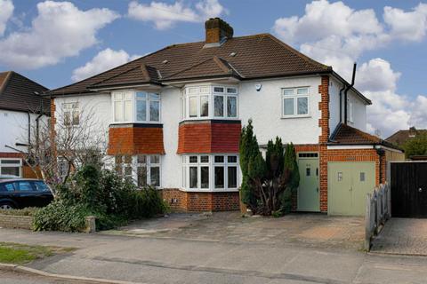 28 Killester Gardens, Worcester Park, KT4 8TZ