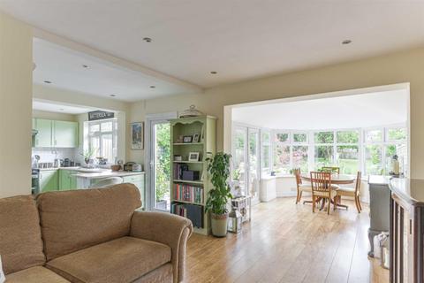 60 Walsingham Gardens, Epsom, KT19 0LX