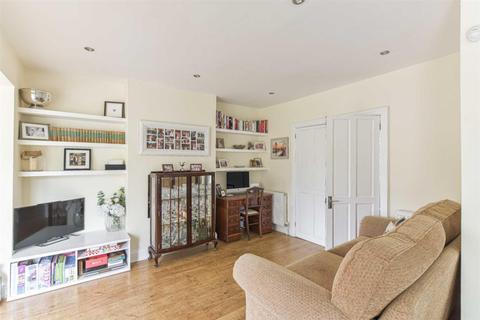 60 Walsingham Gardens, Epsom, KT19 0LX