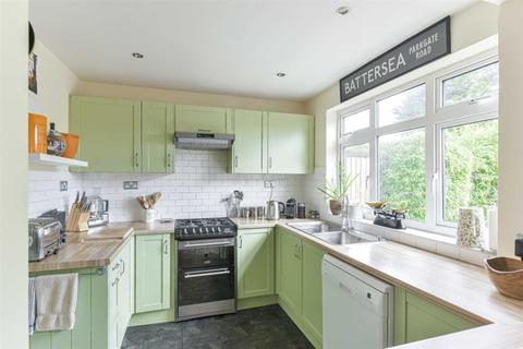 60 Walsingham Gardens, Epsom, KT19 0LX