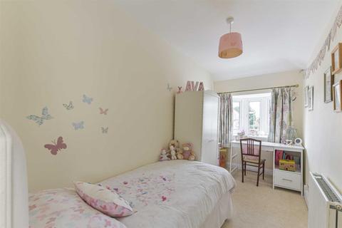 60 Walsingham Gardens, Epsom, KT19 0LX