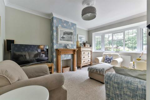 24 Cromwell Road, Worcester Park, KT4 7JP
